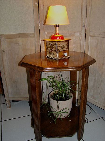 Old red coffee grinder lamp 