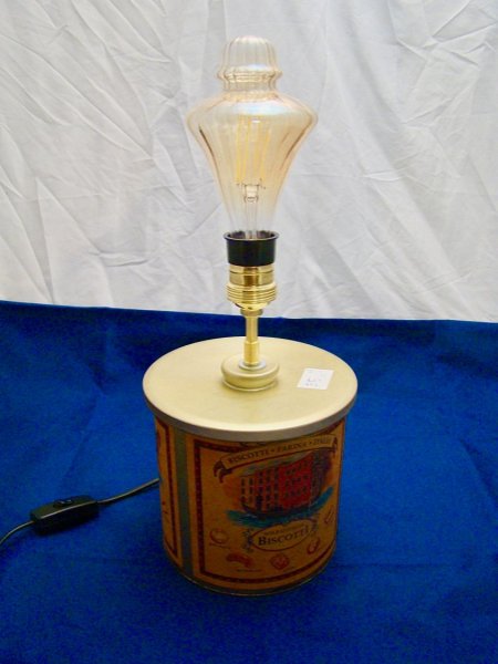 Lampe boite &agrave; biscotte italienne