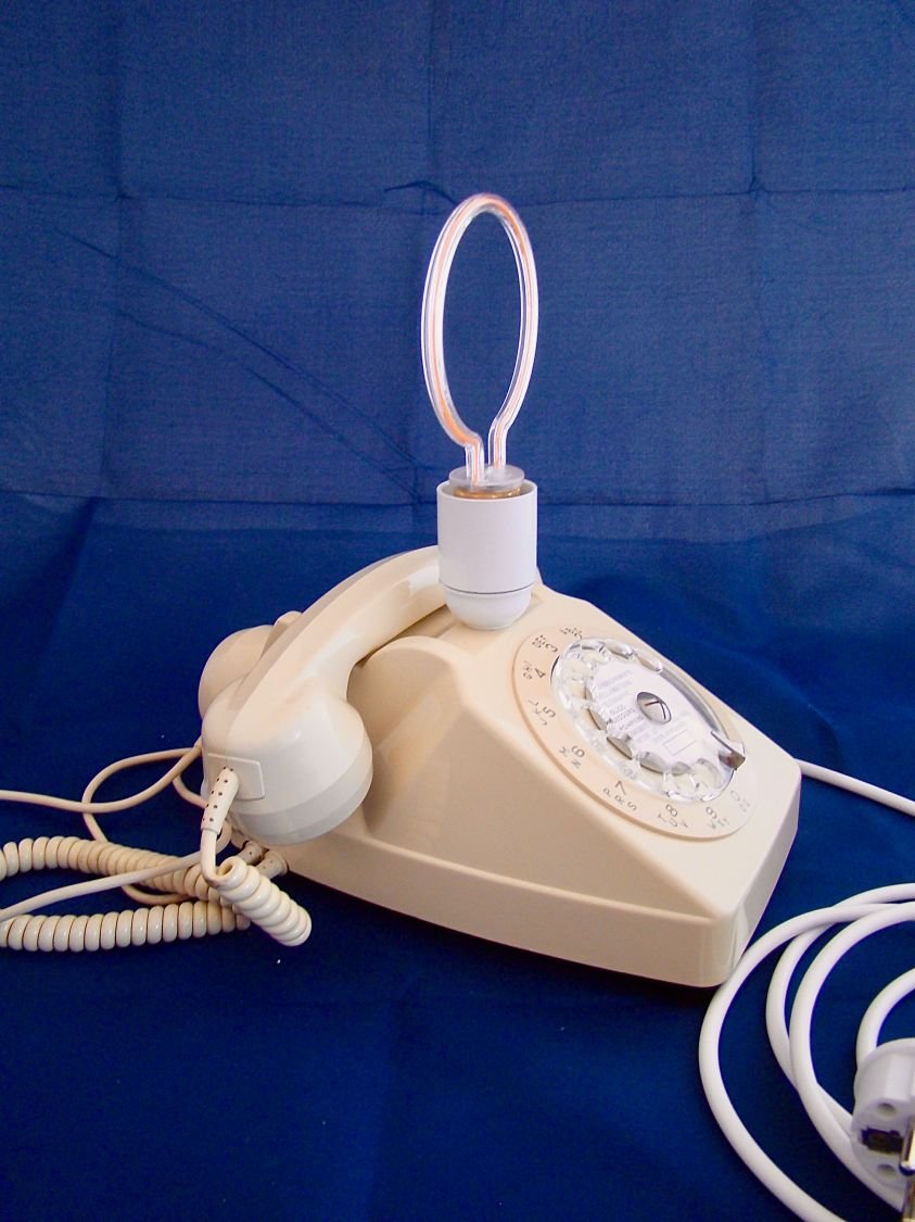 Dingo phone lamp, white neon!