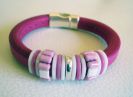 Regaliz leather bracelet and pink beads