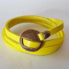 Fine yellow leather bracelet triple turn
