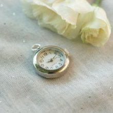 Pendant watch with round silver dial