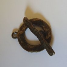 T clasp Hammered ring 20 mm Bronze