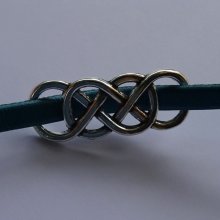 Silver double infinity spacer