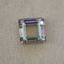Square 4439 20mm stained glass light pink & blue