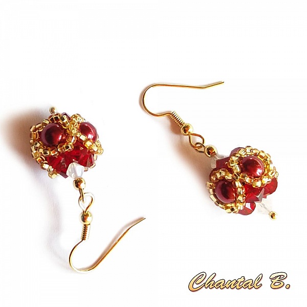 Boucles d'oreilles swarovski forme boule bordeaux opale et or