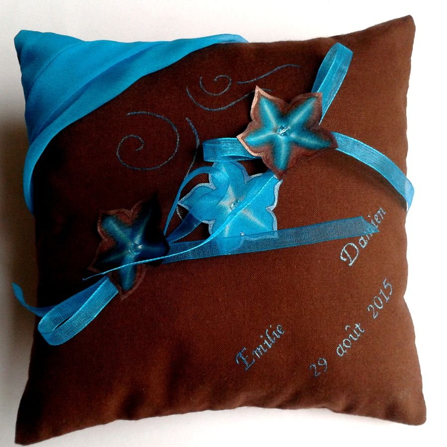 wedding cushion with chocolate and aniseed silk flowers theme nature