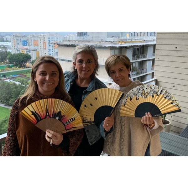 Hand-drawn and hand-painted satin fan "Soirée d'or