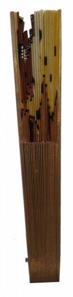 Eventail en soie dessin&eacute; et peint &agrave; la main "Guitara"