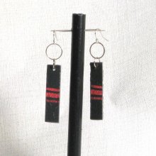 boucles d'oreille longues ardoise et email  rouge fait maison