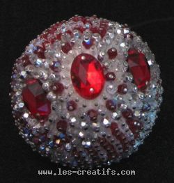 Beaded Christmas bauble