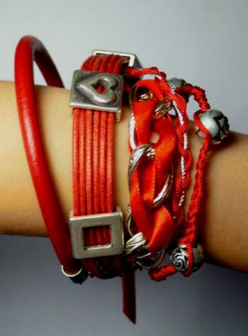 Hipanema-style multi-row bracelet