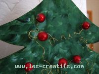 fir tree centerpiece red side