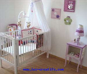 Decorating a baby girl's room