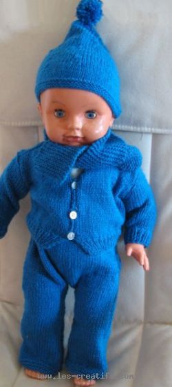 Baby outfit: knitted jacket, hat, pants