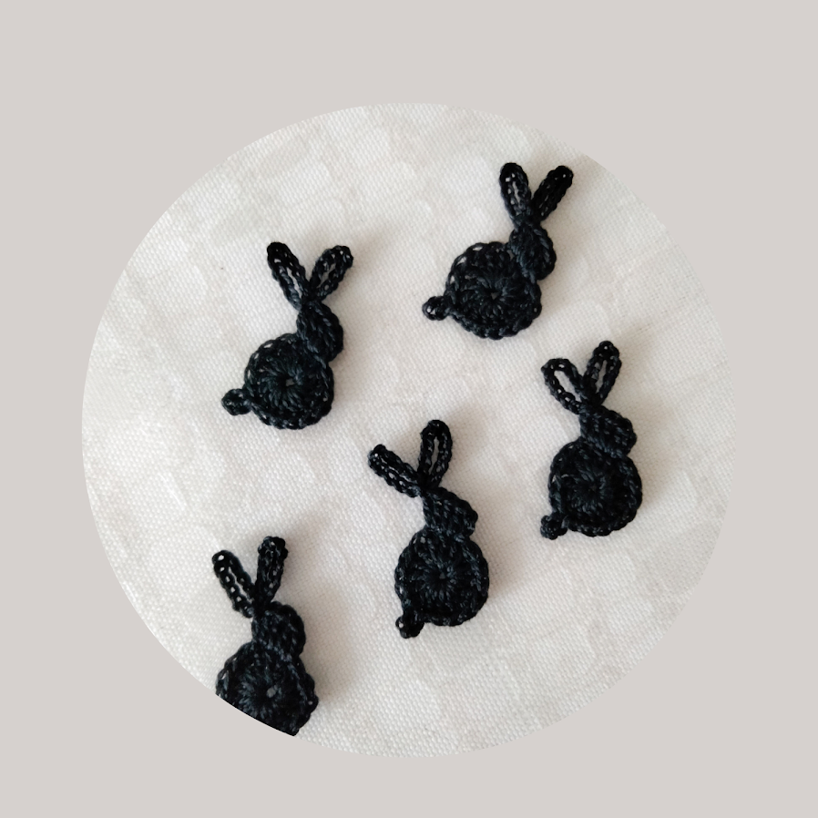 Little Rabbit Appliqué "Black