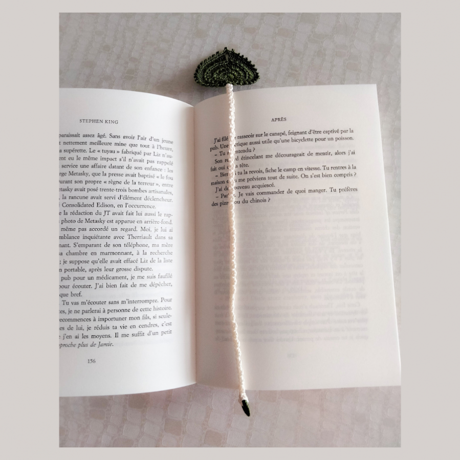 Big Bookmark "Leaf