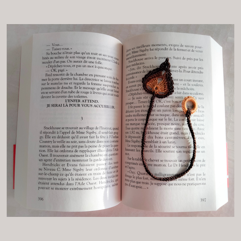 Leaf" bookmarks - Pocket size