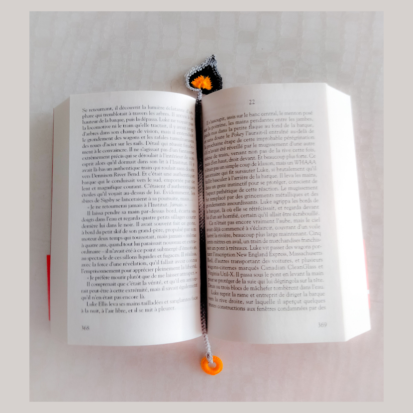 Leaf" bookmarks - Pocket size
