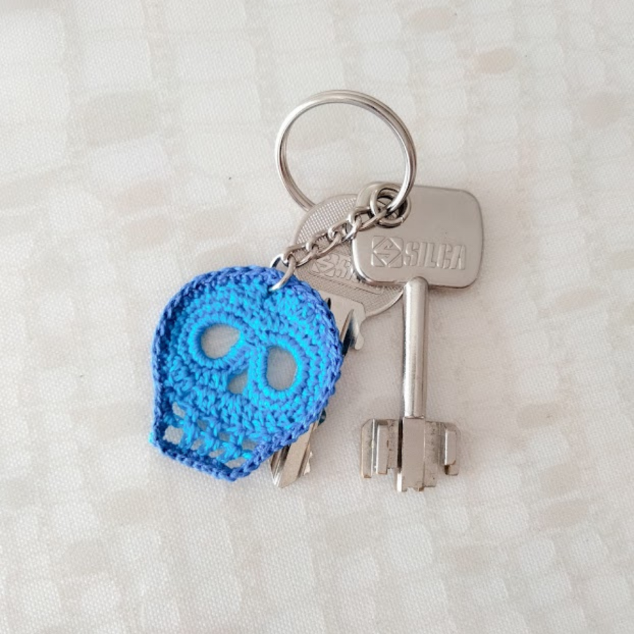 Keychain "Death's Head" Electric Blue