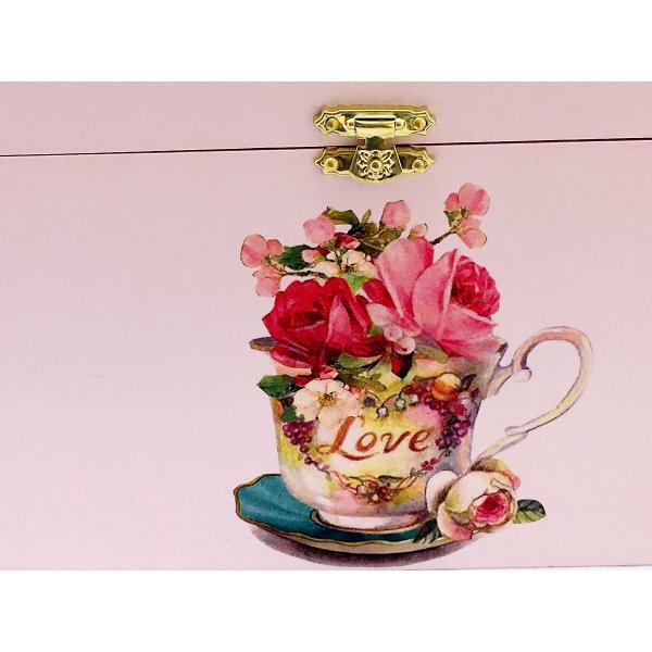 Wooden box and its glass lid. Model : rose tea