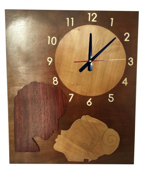 Giant clock "the kiss" in wood