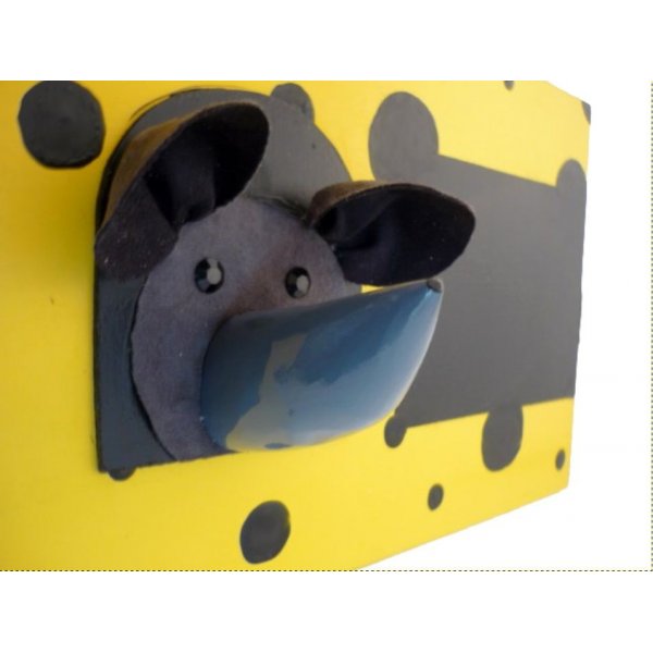 Back to school set made of wood model : mouse, pencil pot and wall coat rack with a peg