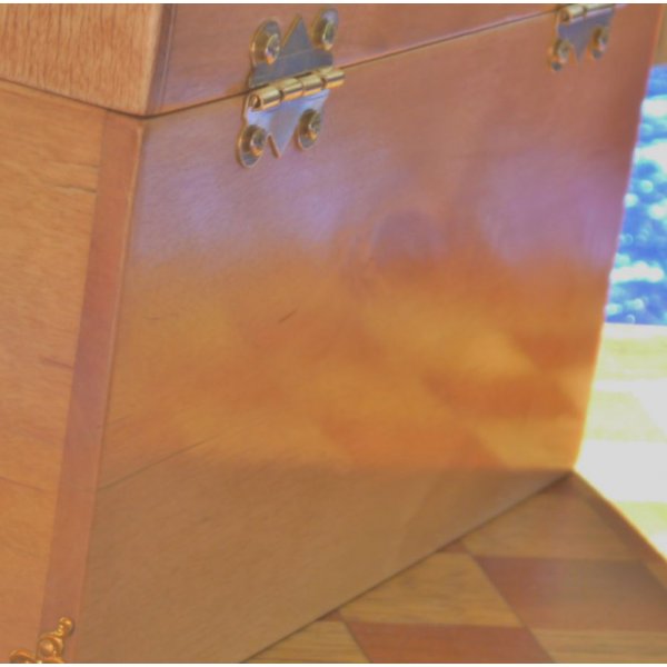 Very nice curved chest in marbled birch, solid wood from the Pyrenees 