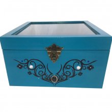 Wooden box and its glass lid. Model : tribal blue