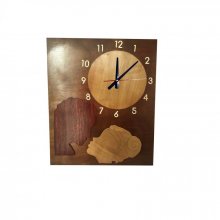 Giant clock 'the kiss' in wood