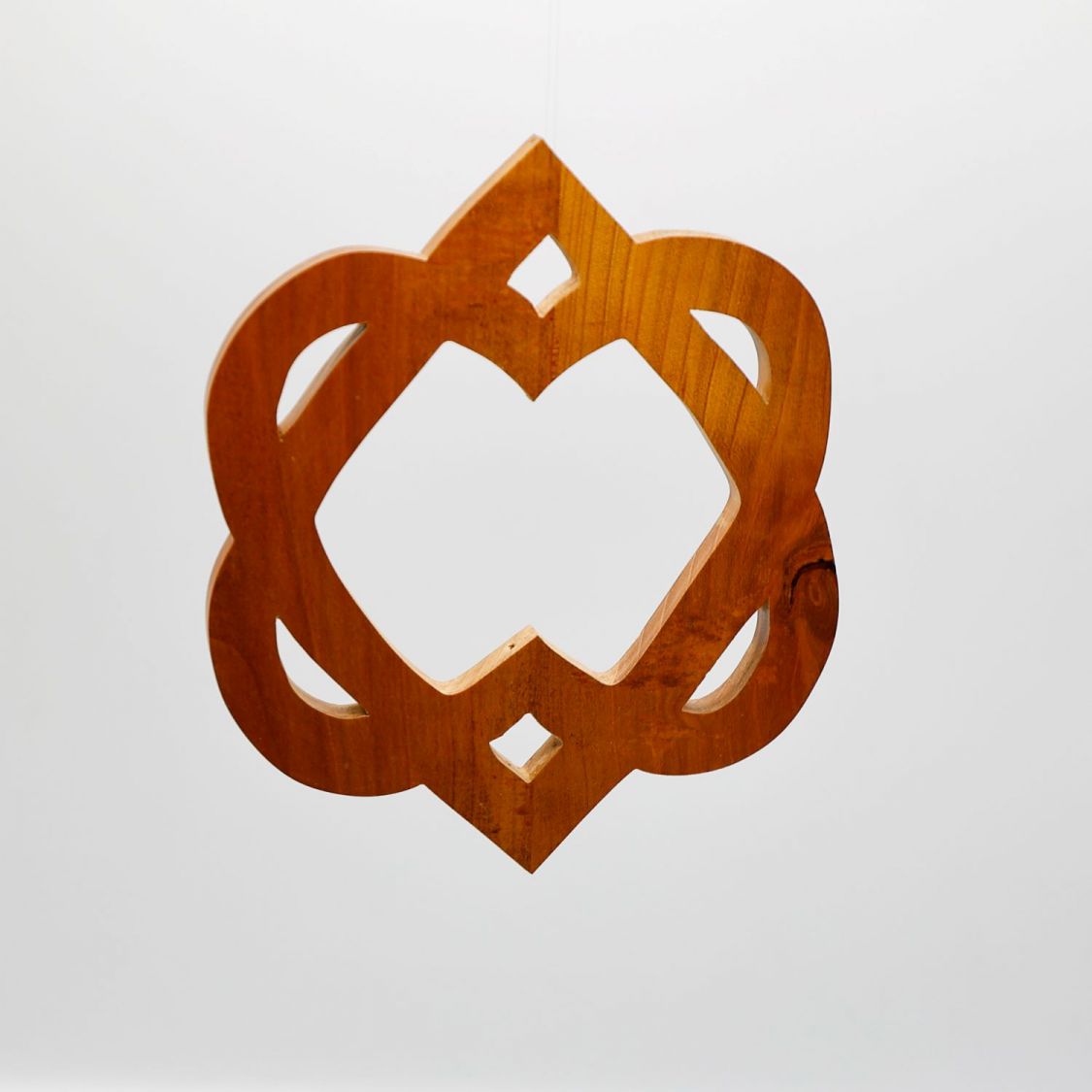 Set of 2 crossed hearts in cut wood