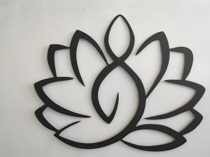 Woman and lotus cut out (large size)