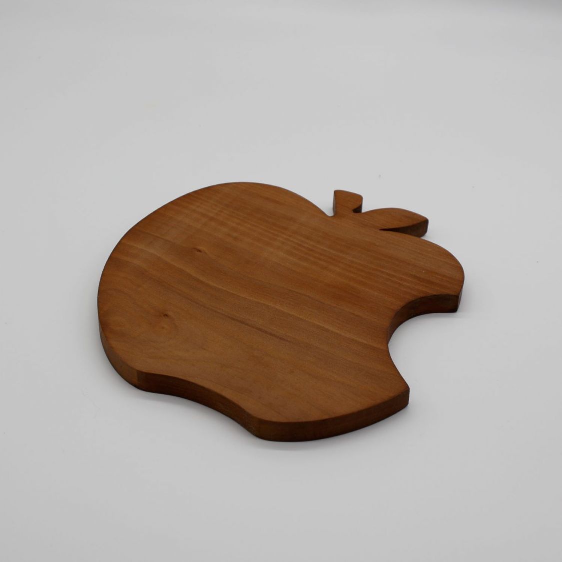 Apple-shaped dish