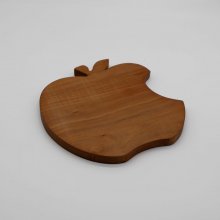 Apple-shaped dish