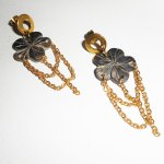 Mother of pearl flower earrings with gold chain