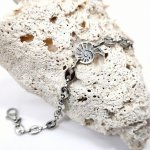 Seashell bracelet on steel coffee bean chain 