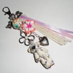 Keychain/Bear bag jewelry with multicolored floral beads and ribbons