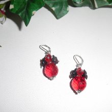 Original black flower earrings with red crystal beads