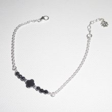 Flower and hematite stones bracelet on 925 silver chain