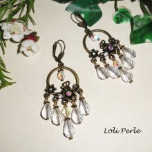 Flower and drop earrings with crystal drops