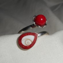 Original 925 silver ring with red gorgon and eye of St Lucia