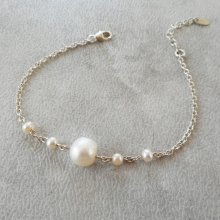 Cultured pearl bracelet on 925 silver chain