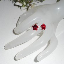 Double flower ring in red Swarovski crystal