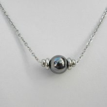 Solitaire necklace with hematite stone and stainless steel beads