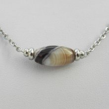 Solitaire necklace with tube agate stone and stainless steel beads