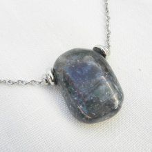Solitaire necklace with blue rectangle sodalite stone and stainless steel beads