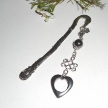 Horseshoe bookmark with silver bow and hematite stones heart