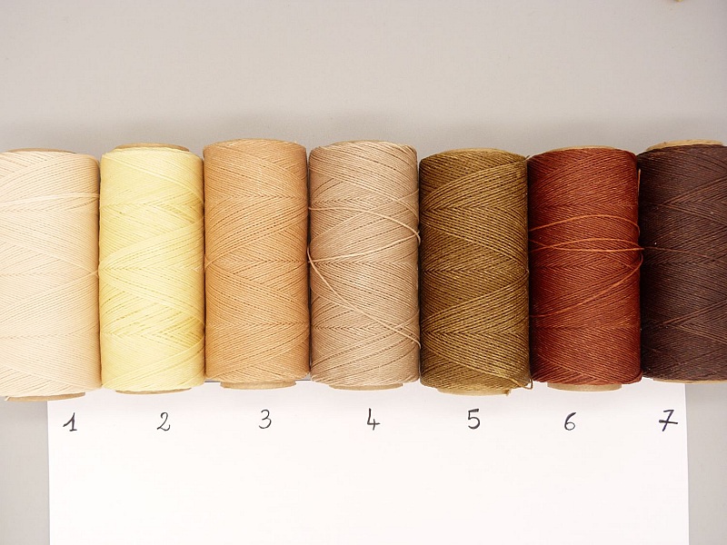 Bag jewel with carabiner key ring to personalize