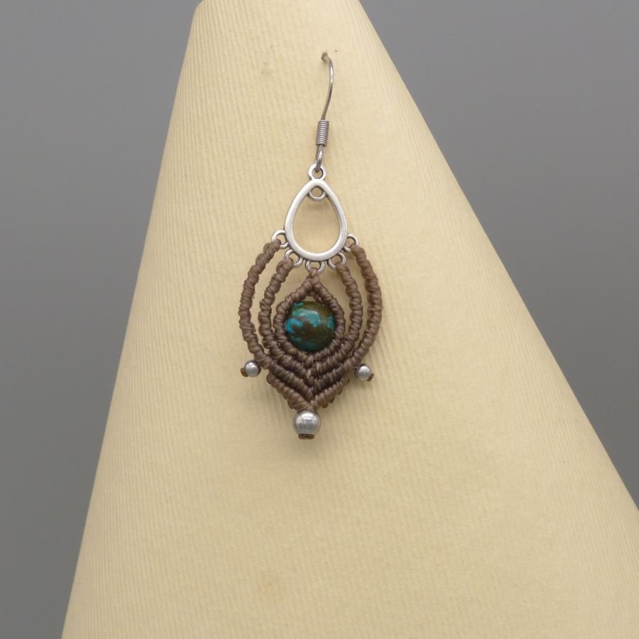 Earrings in hazelnut color micro-macramé with a chrysocolla bead