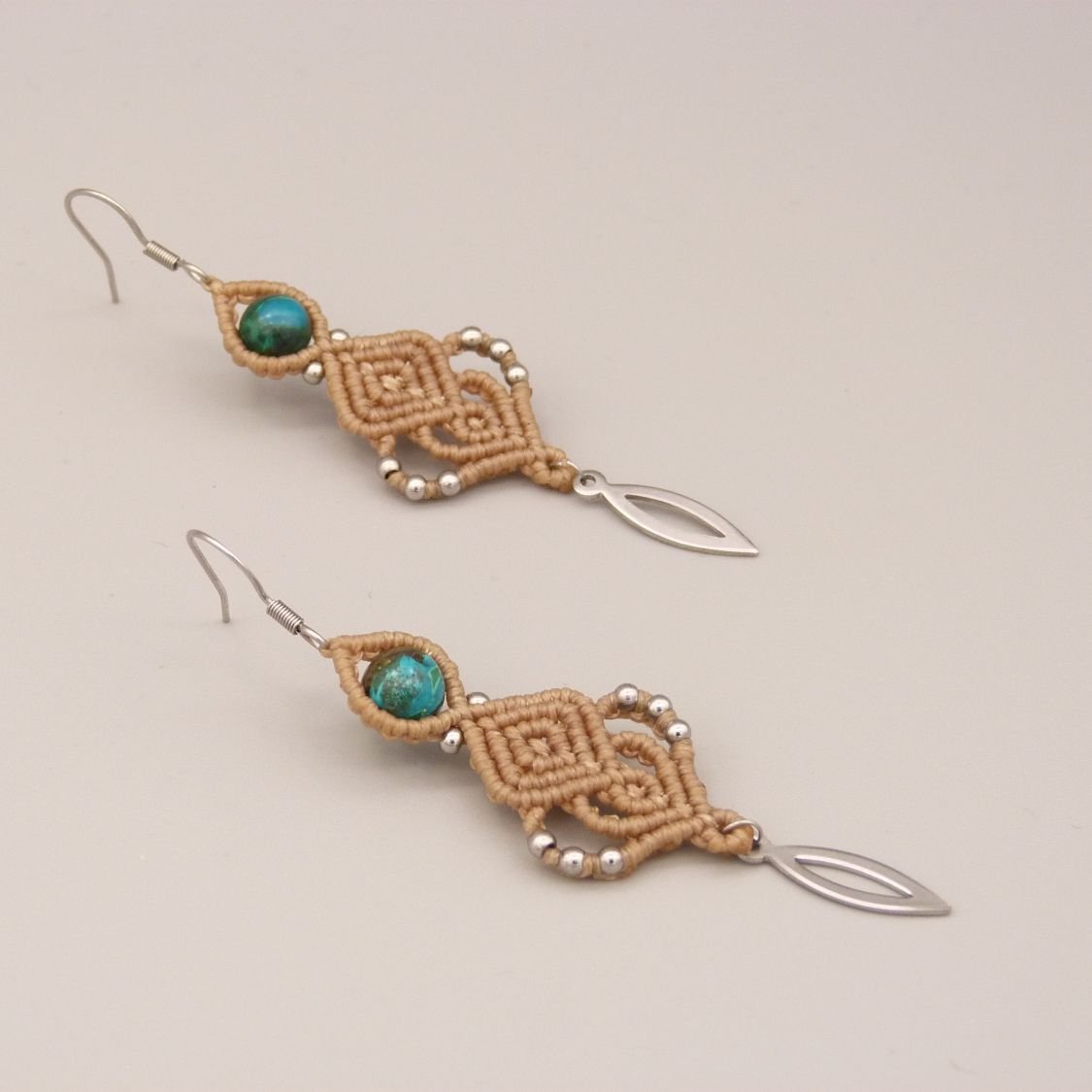 Light beige micro-macramé earrings
